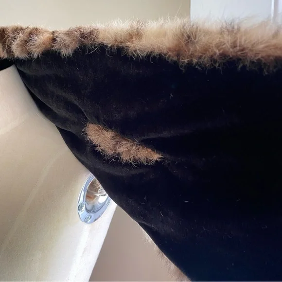 LAST CALL: Adrienne Landau Rabbit Fur Leopard Print Scarf - Picture 6 of 7